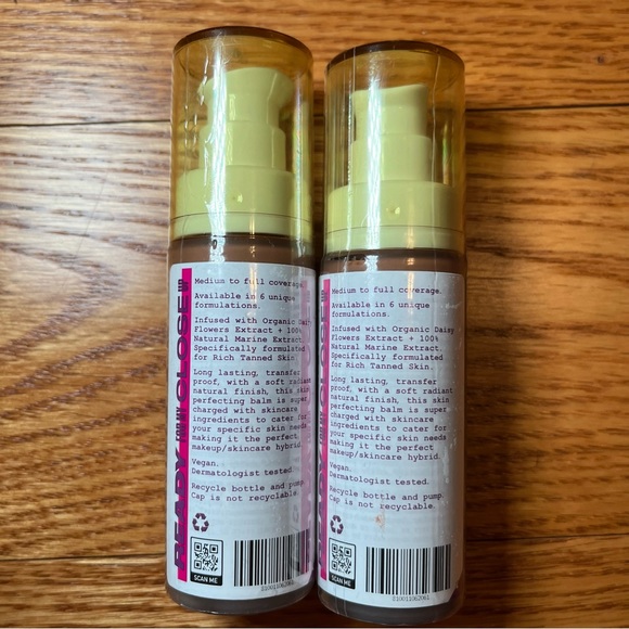 Uoma Beauty by Sharon C. Bronze Venus T5 Flawless IRL Skin Perfecting Foundation - Picture 2 of 4